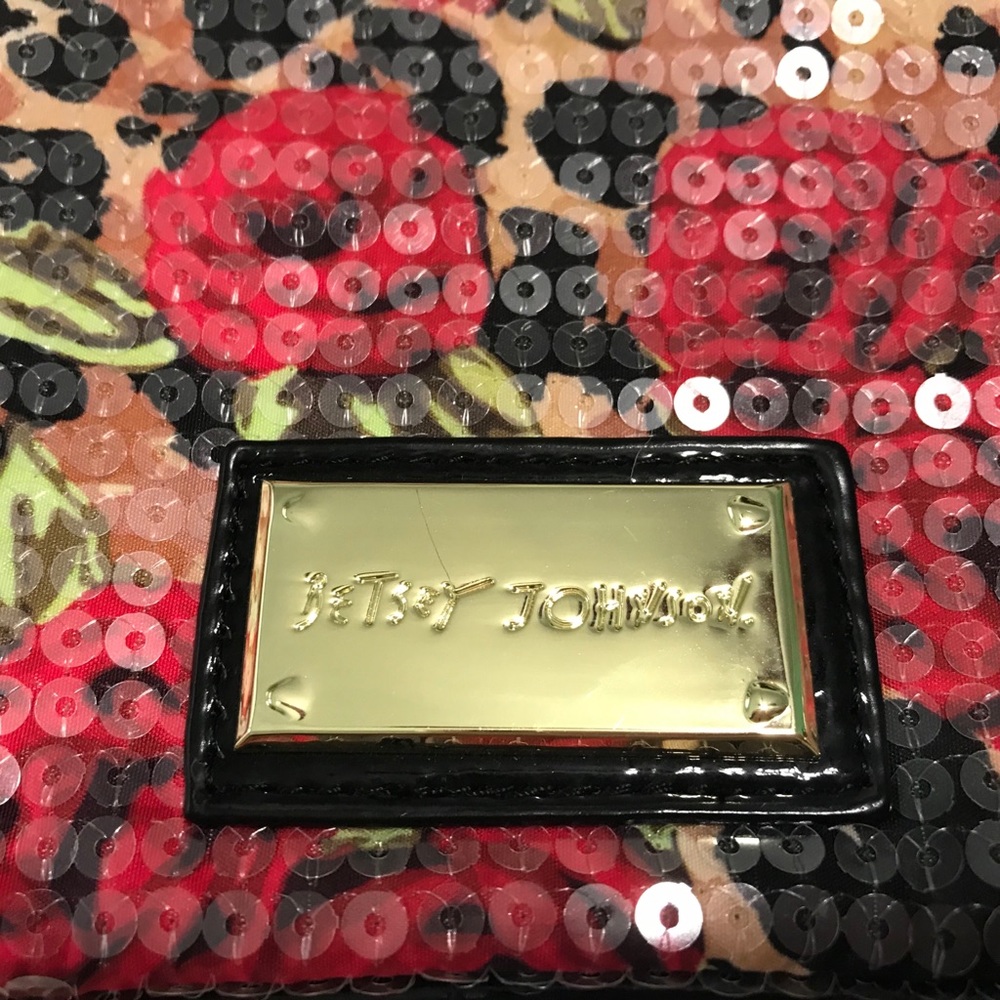 Betsey Johnson wristlet - Picture 2 of 5